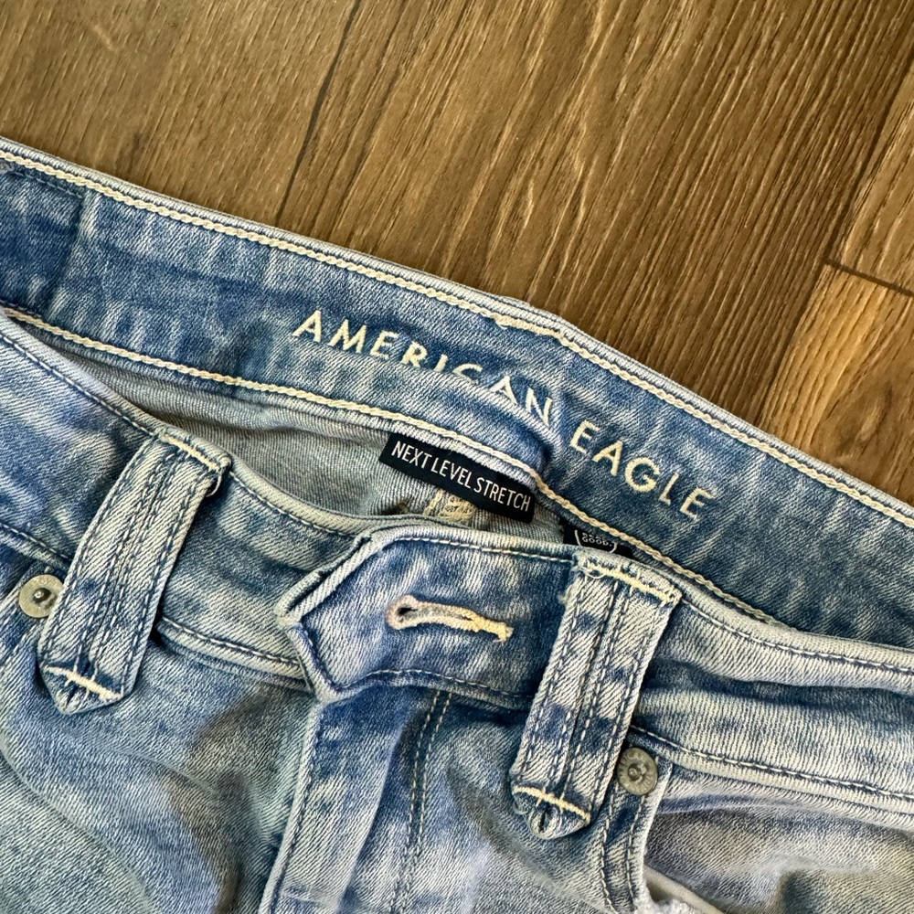 American Eagle Jeans -Flare Leg- Size 4 - Picture 4 of 5